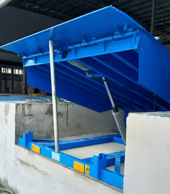 云霄固定式登车桥